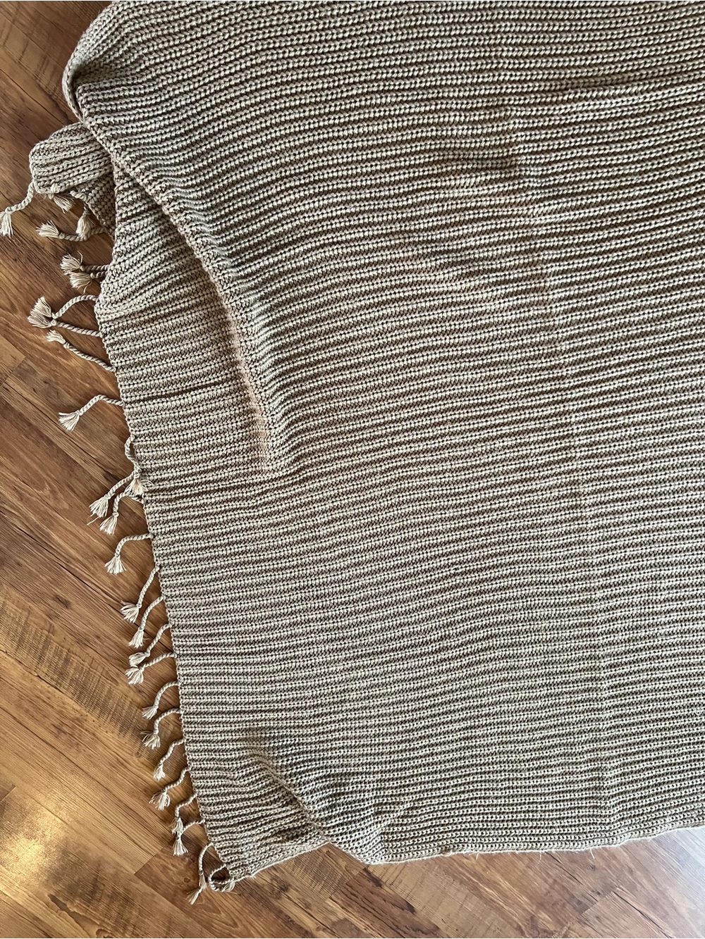 Pottery Barn Tan Crochet Knit Throw Blanket With Tassel Fringe - Picture 6 of 10
